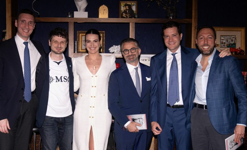 How did the meeting in New York organized by 081 – Stand for Naples go