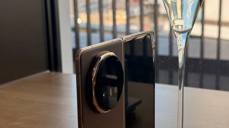 I’ve tried the ridiculously thin Honor Magic V5 and Samsung should be worried