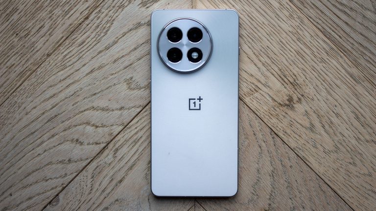 New OnePlus 15 leaks point to a bigger battery and a faster screen