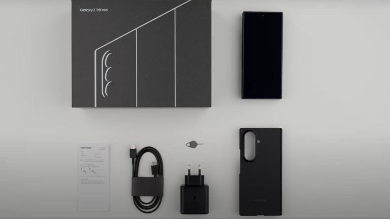 This Galaxy Z TriFold unboxing gives us a few surprises