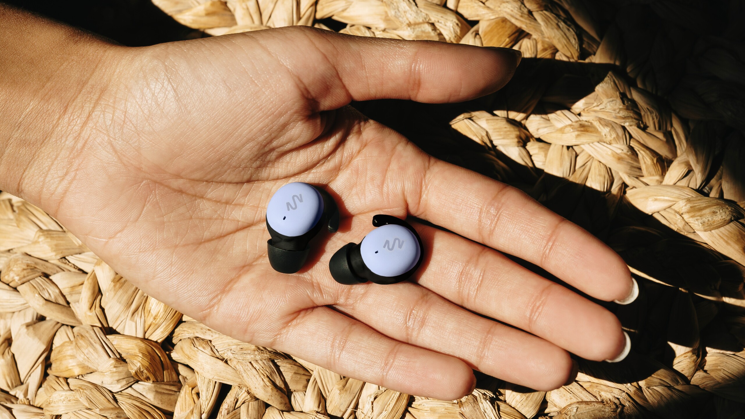 These earbuds measure your brain activity