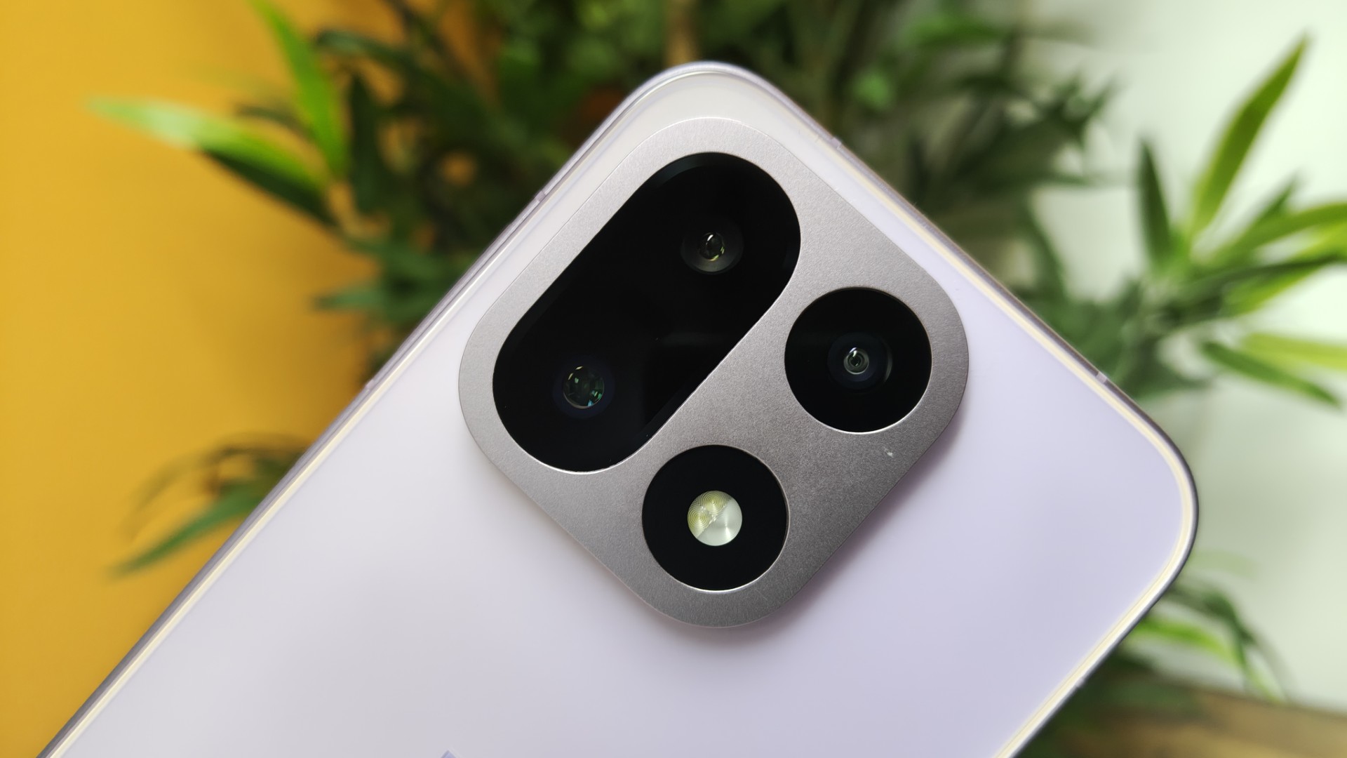 The OnePlus 16 could have a much better zoom camera and a massive battery