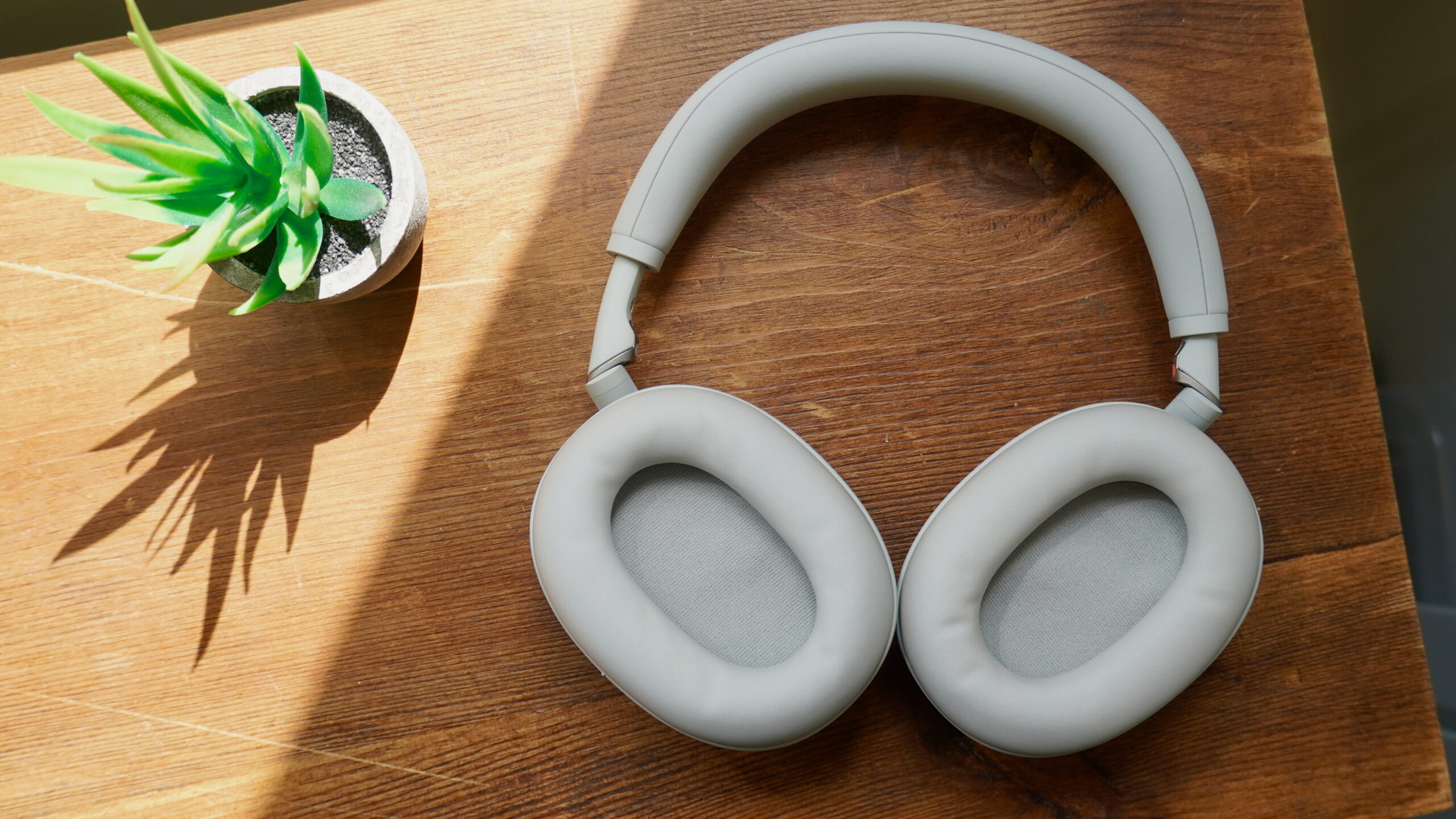 Sony teases new WH-1000XM6 headphone shade ahead of today’s reveal