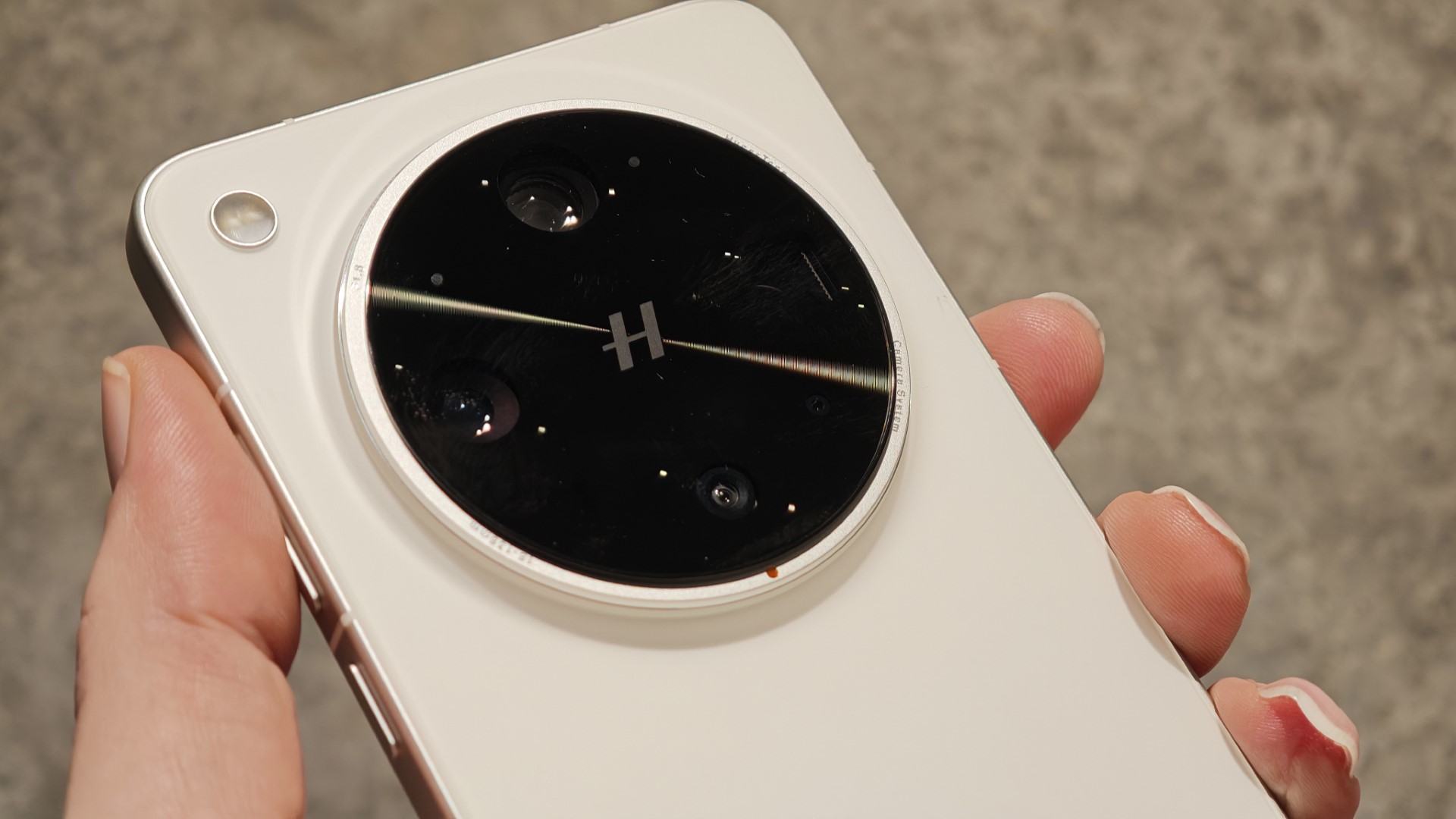 The Oppo Find X9 Ultra could come with a serious zoom upgrade