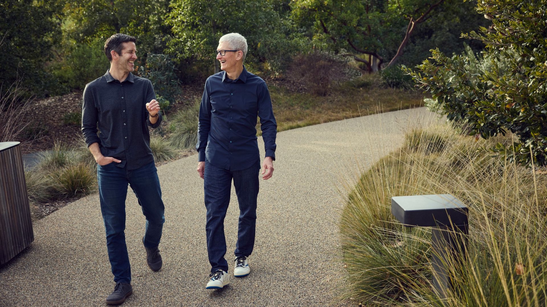 Apple CEO Tim Cook steps down in huge change for the company