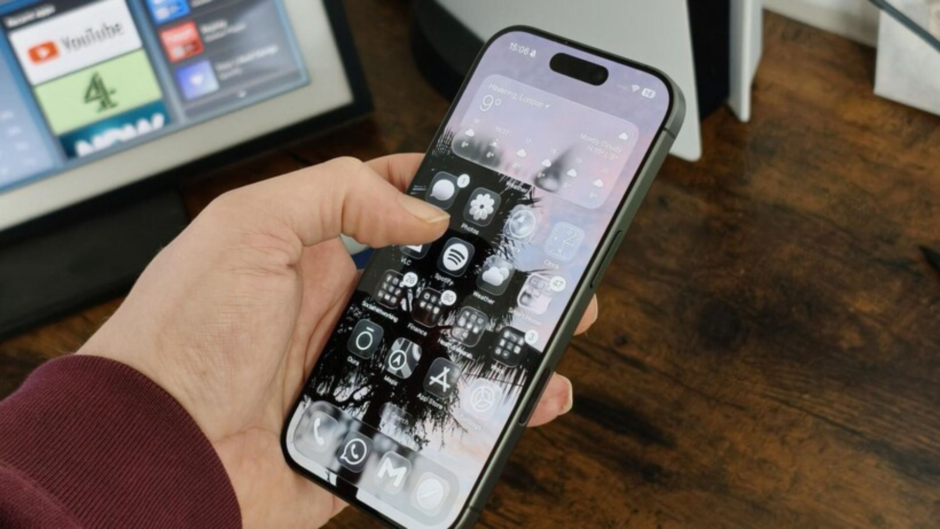 Apple’s 20th anniversary iPhone could get a rounded design and tiny Dynamic Island