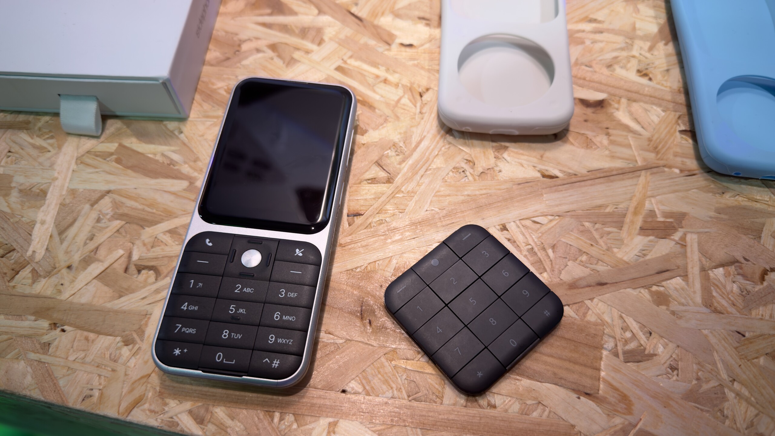 This modular device could be your smartphone’s best friend