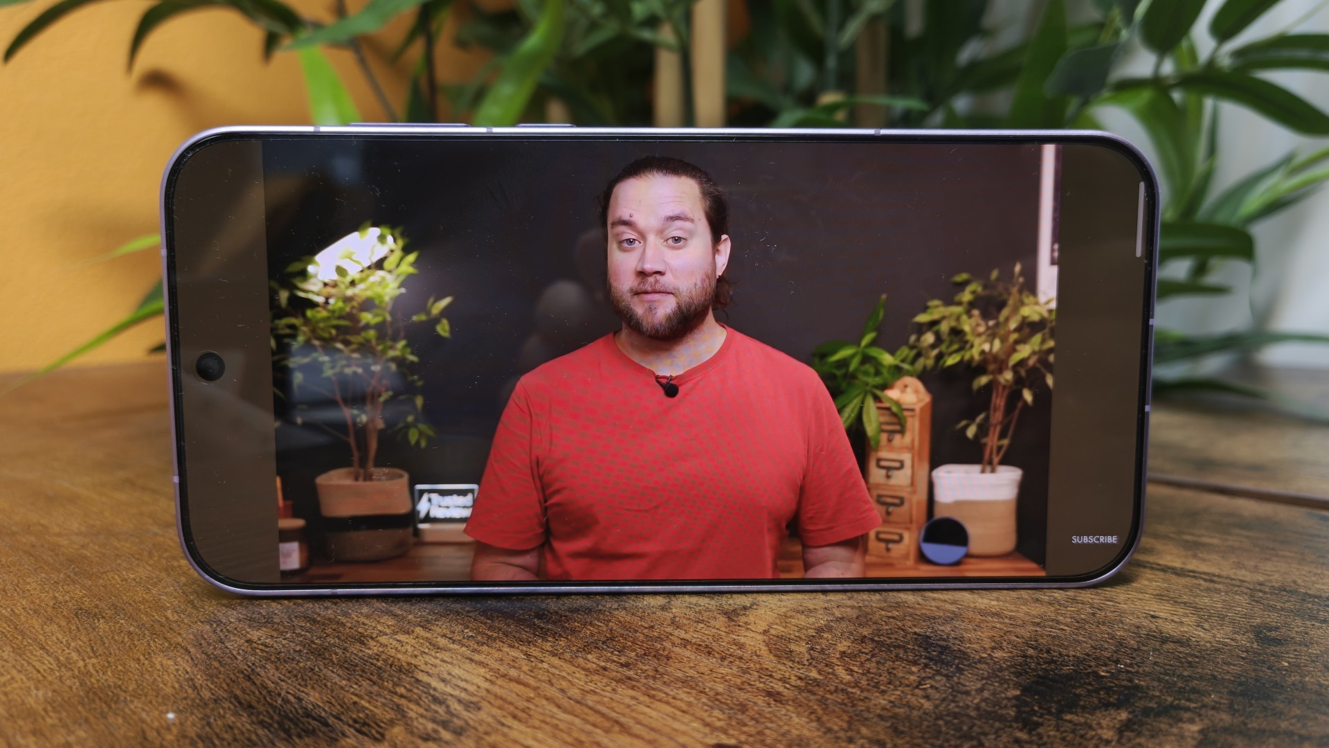 Another OnePlus 16 leak suggests the screen will be the main upgrade