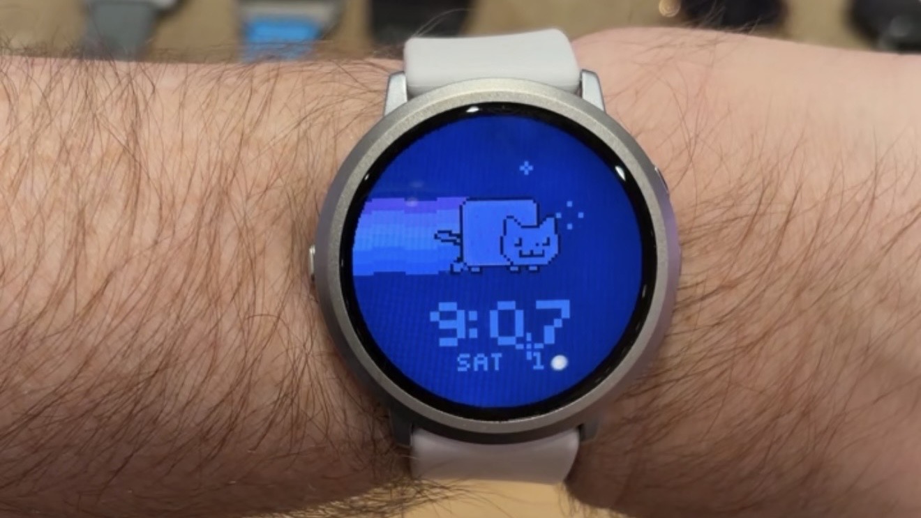 Pebble Round 2 is taking longer to arrive, but it should be worth the wait
