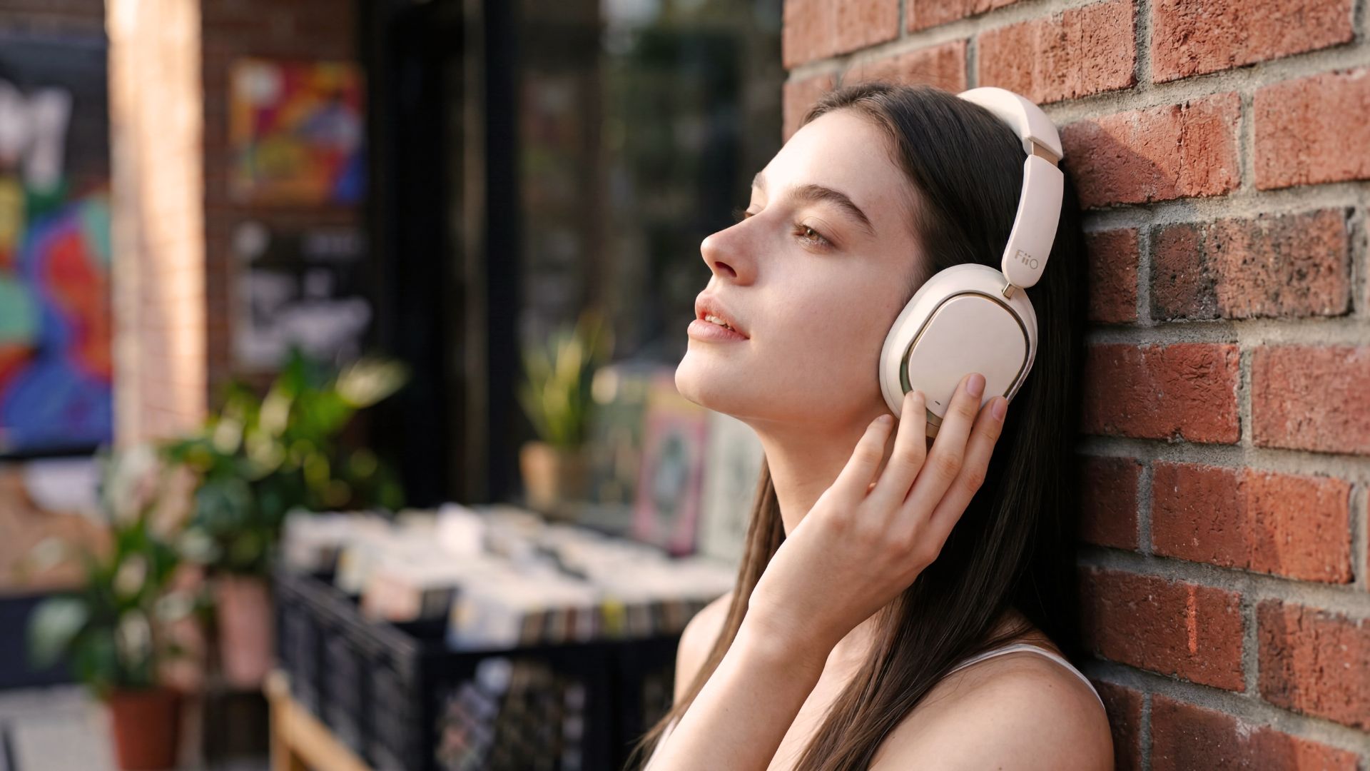 FiiO’s EH13 packs premium features into ridiculously priced headphones