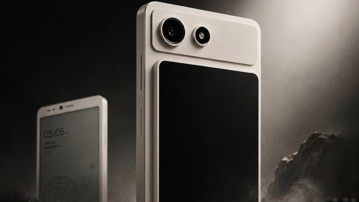 Hisense’s A10 packs Android 16, e-ink and a detachable LCD