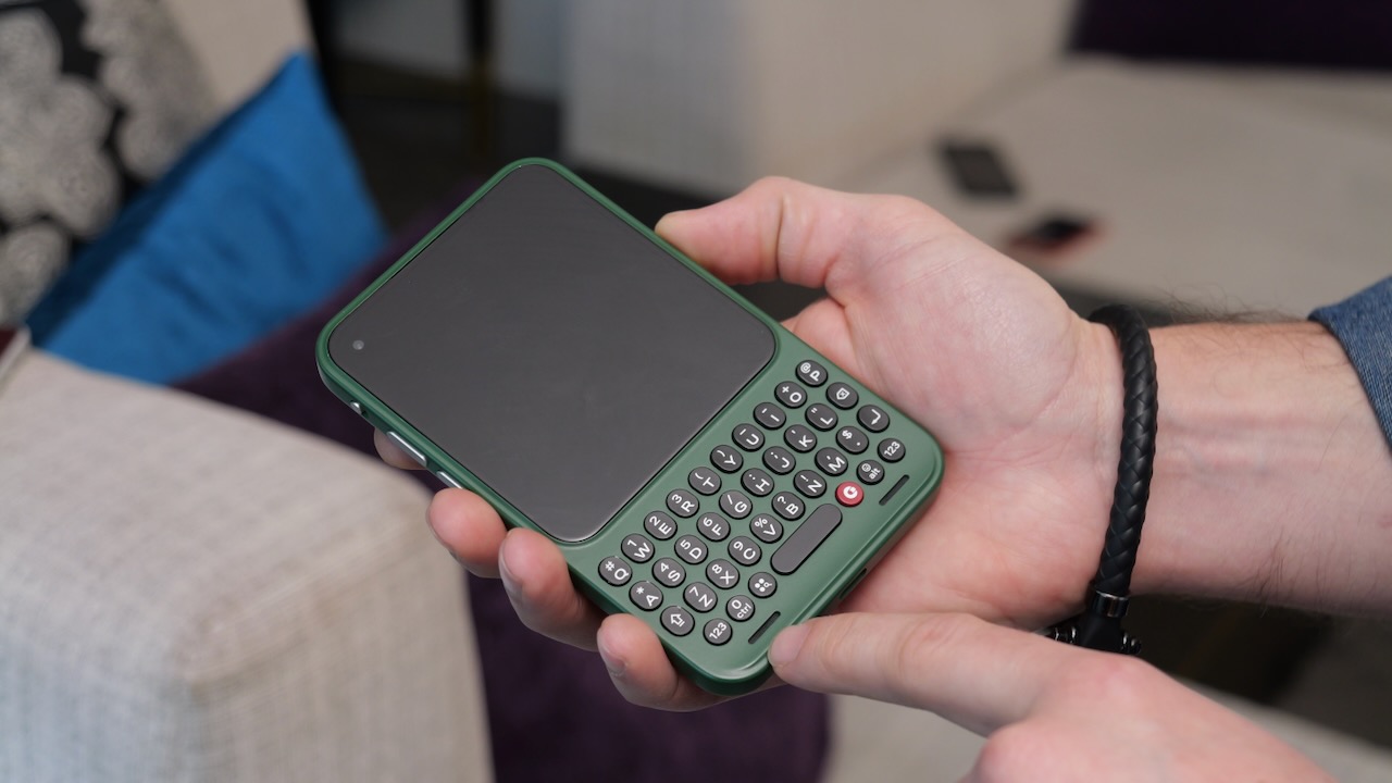 Working ‘Blackberry remake’ seen in hands-on video for the first time