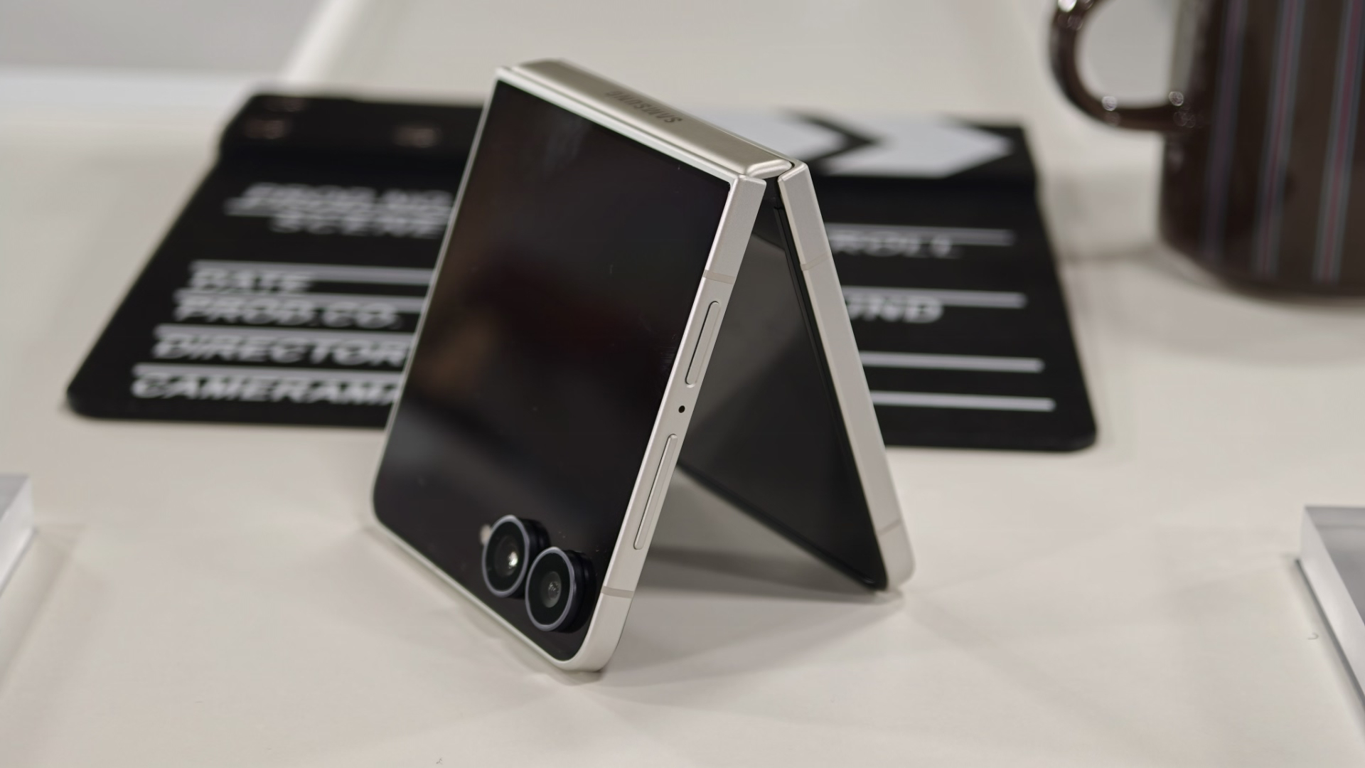 Samsung fixes a huge complaint with this year’s Galaxy Z Flip 8 