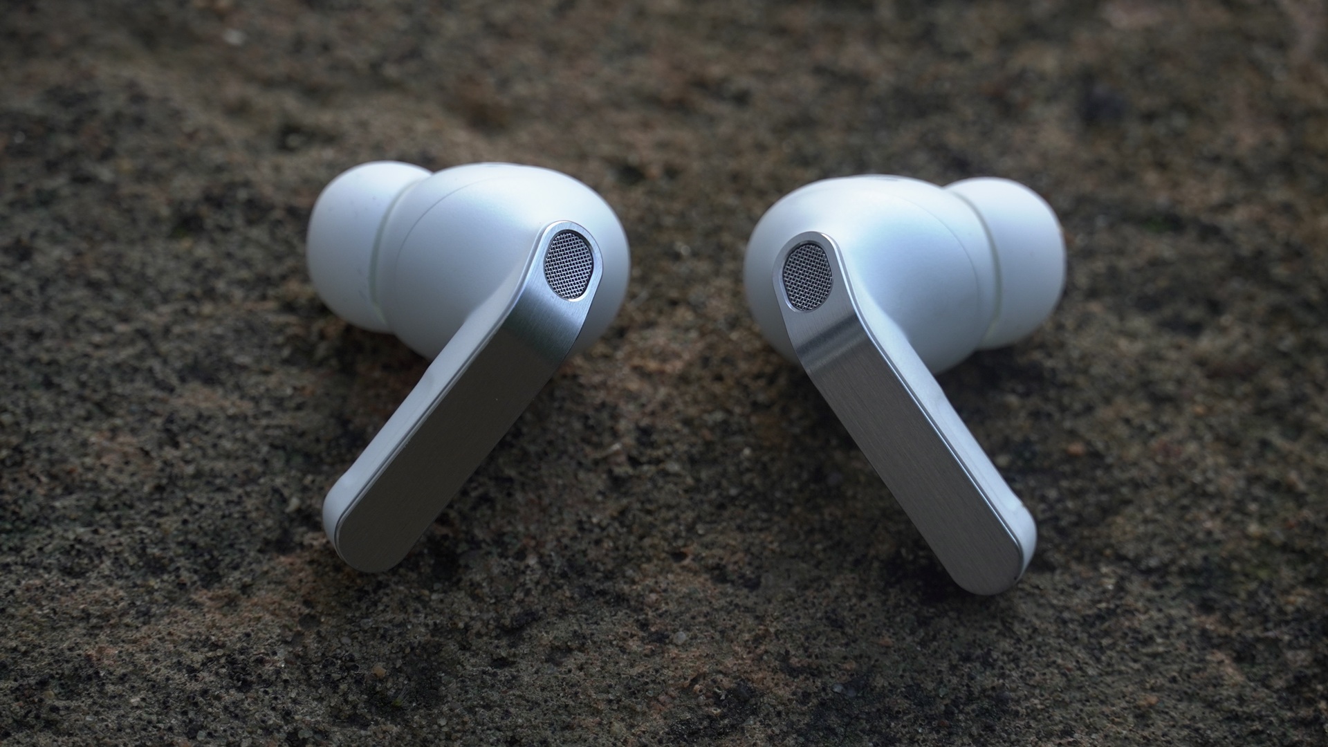 Samsung is adding a key AirPods Pro feature to Galaxy Buds