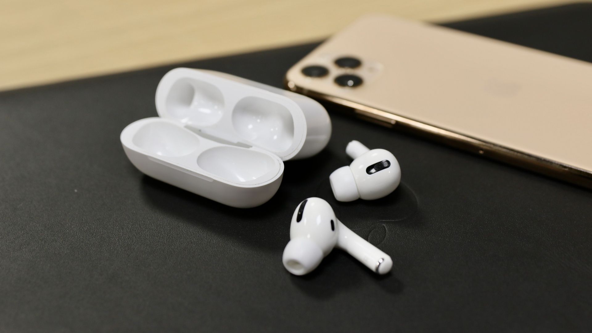 AirPods with cameras could be in your ears very soon