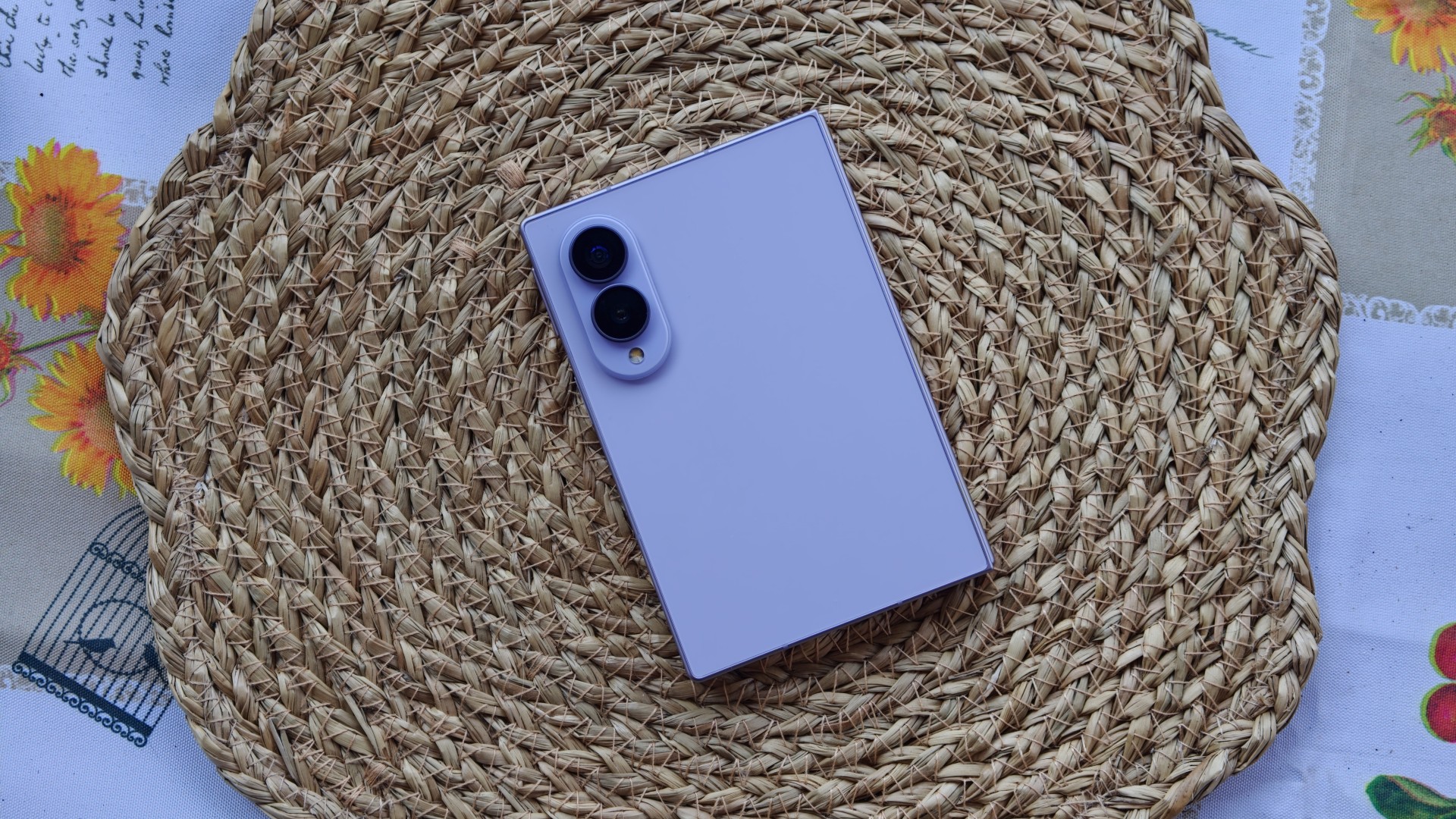Motorola could be working on an iPhone Ultra-like foldable