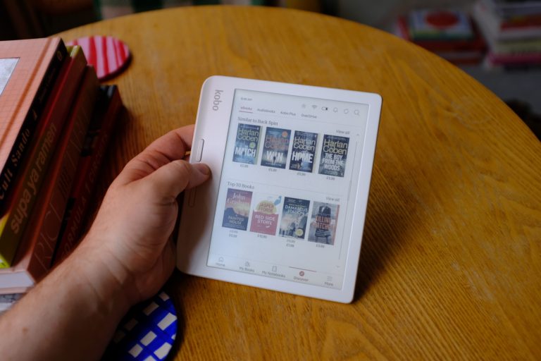 A botched Kobo update is causing serious problems for e-reader fans