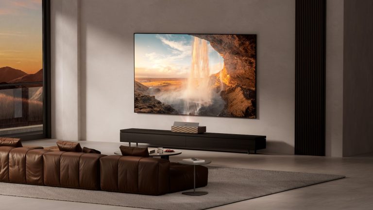 120Hz UST projector