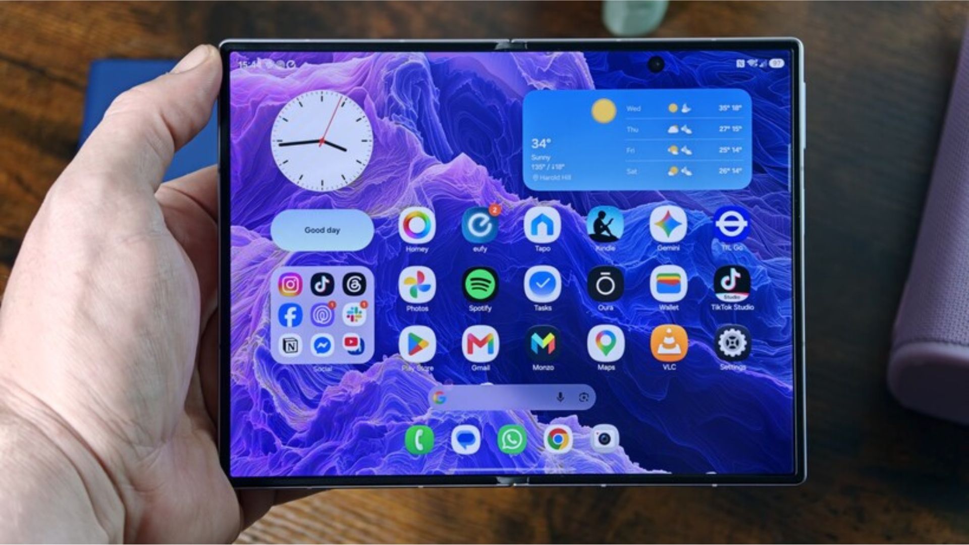 Samsung brings One UI 9 to the rest of the Galaxy S26 range