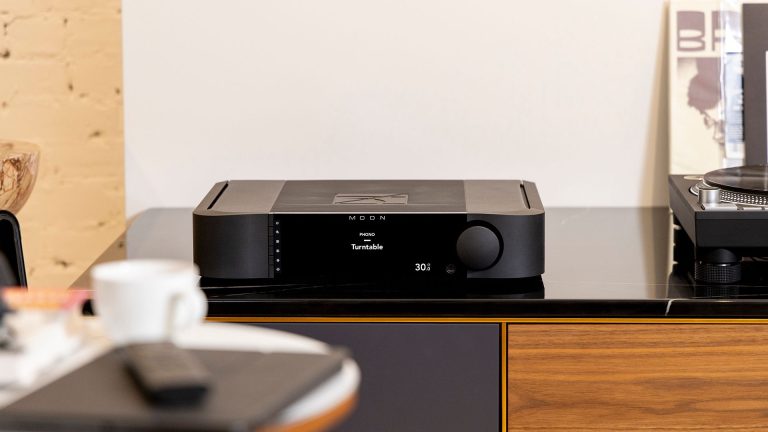 Moon expands its Compass Collection with the 341 amplifier