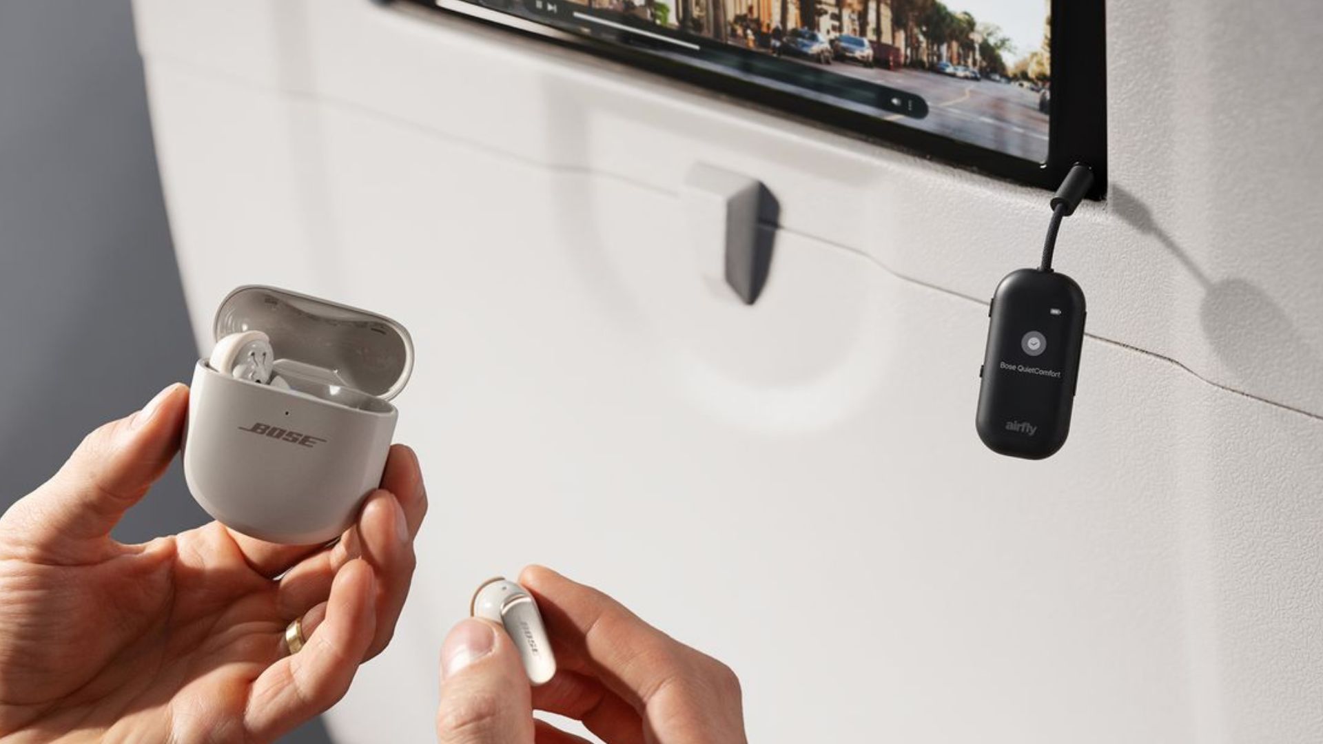 Twelve South AirFly View is the ultimate travel accessory for flyers